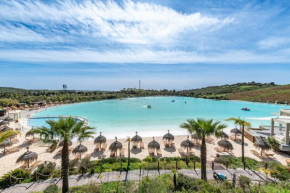 Paradise Lagoon Alcazaba by Hostlovers